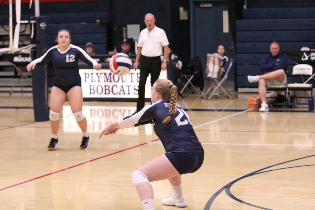 Milford High School Girls Varsity Volleyball Fall 2022 2023 Photo Gallery